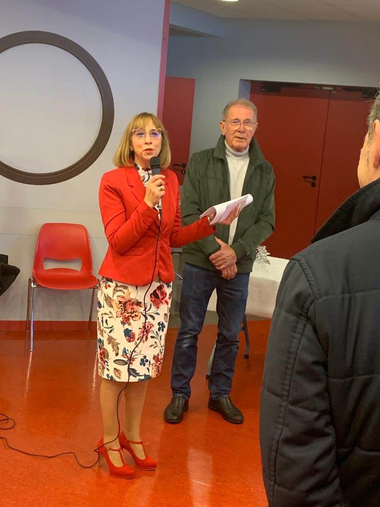 NaoualGuery's tweet photo. Moments mémorables et conviviaux au vernissage du salon de peinture ce week-end à. #Orival entourée de tant d'amis, artistes, élus et acteurs du monde associatif et culturel. Un grand bravo à l’organisation et à tous les participants, avec une mention spéciale à Bruno Surget! #peinture #salondepeinture #culture #art