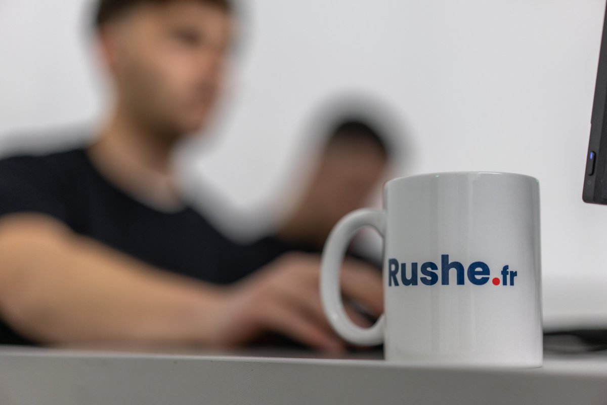 Nous recrutons activement des freelances pour rejoindre notre équipe pour la saison à venir : 

➡️ MONTEURS (H/F)
➡️ DERUSHEURS (H/F)
➡️ COMMUNITY-MANAGERS (H/F) 

Postulez depuis notre nouveau formulaire en ligne rushe.fr/jobs/ 🔴