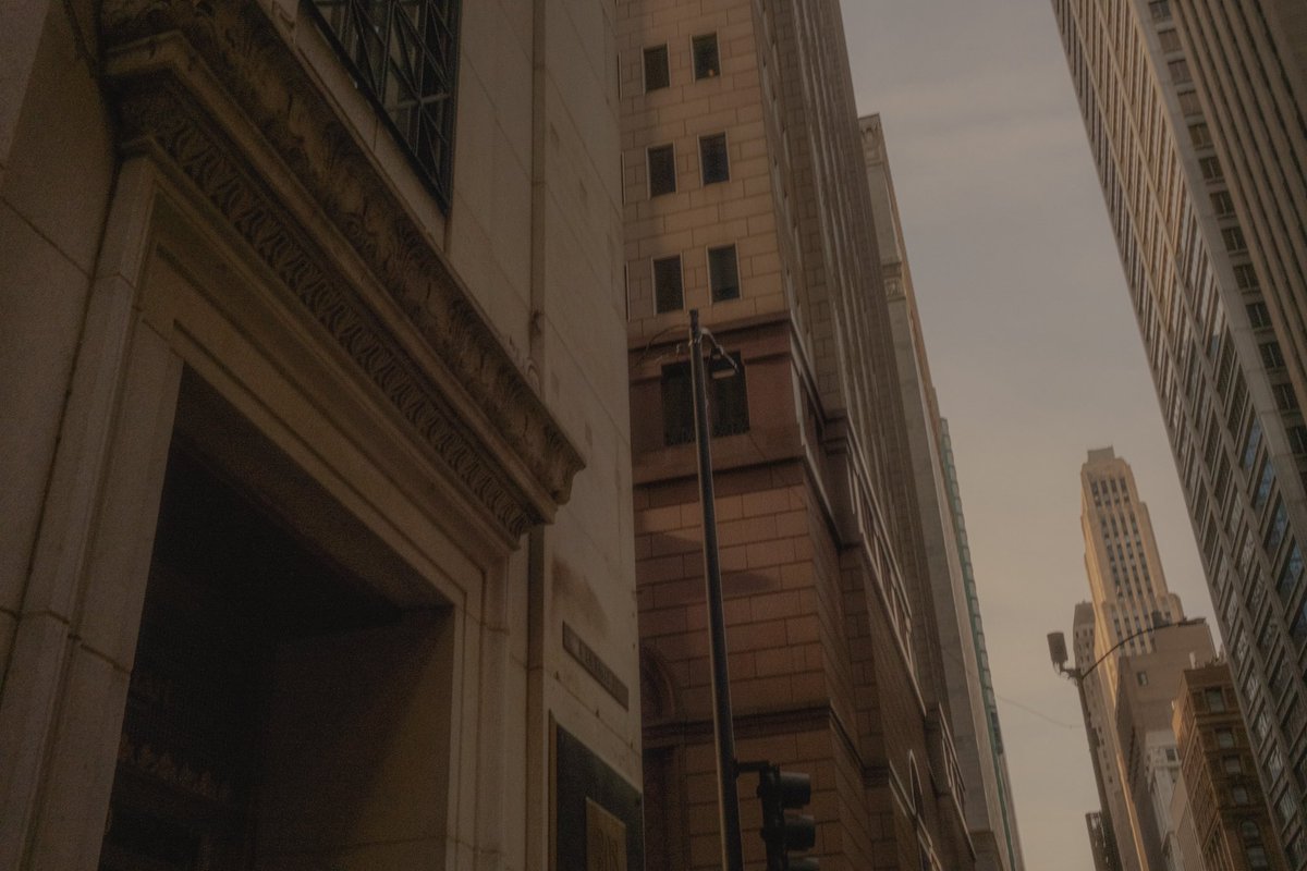 the financial district, 5pm

#x100v #chicago