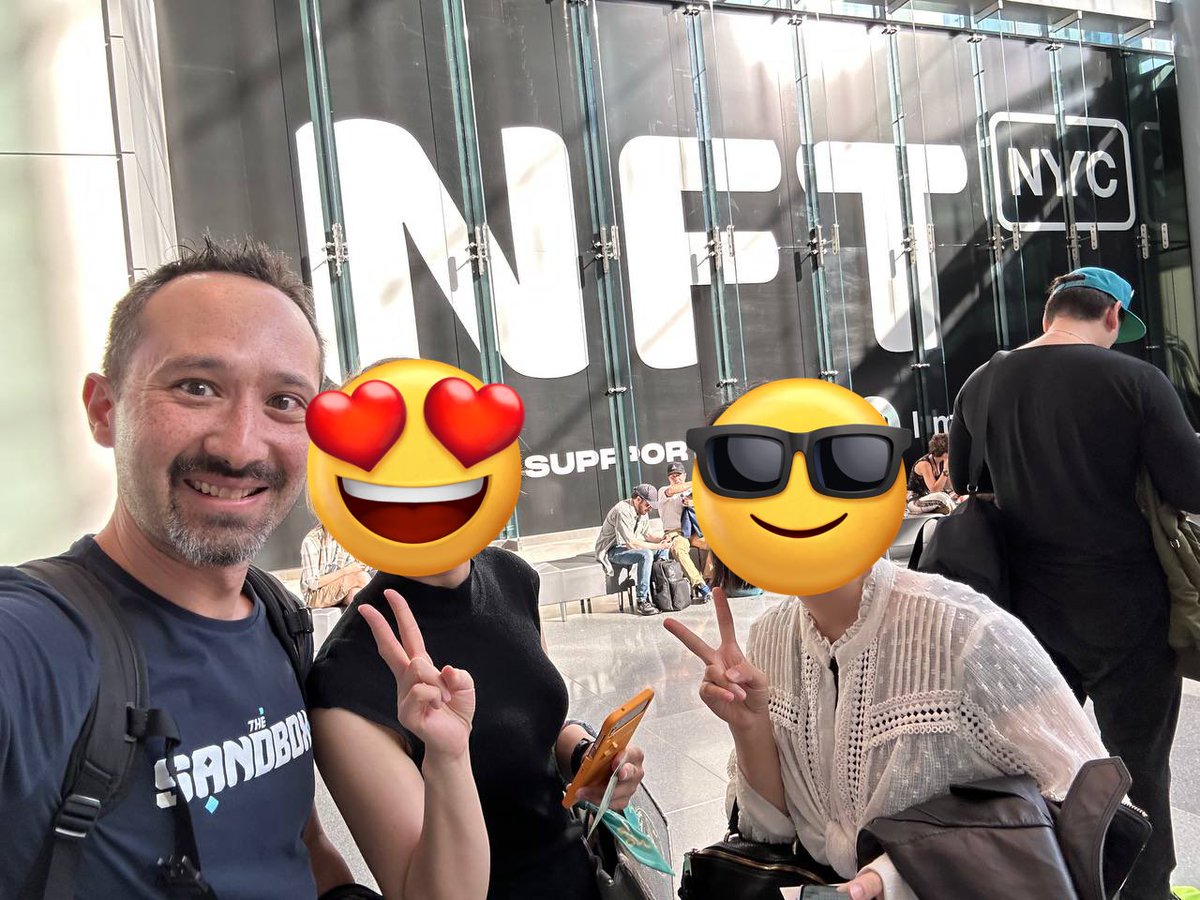 nftresearch8's tweet photo. @NFT_NYC day 3! @vanilla__voy @opensea @TheSandboxGame @borgetsebastien @RTFKT 🔥 https://t.co/jsm4PEcjIV