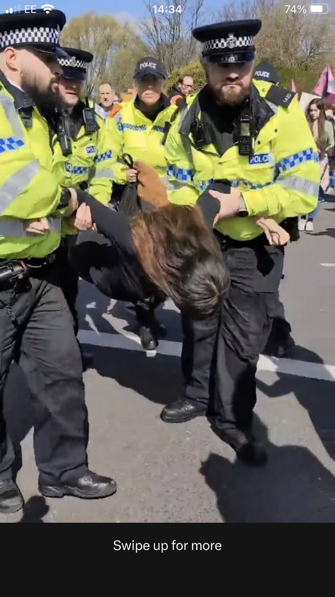 Great to see one of the Animal Rising girls doing the Harry Skelton celebration outside Aintree.