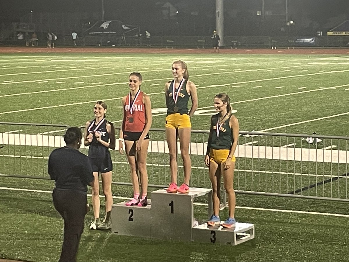 Niamh Collins is the District Champion in the 800m and 1600m.  She also qualified for Area as a member of the 2nd place 4 x 400m relay team.

Allie Weinhardt was 3rd in the district 800m and 1600m and will advance to Area. 

<a href="/niamhm_c/">niamh collins</a> 
<a href="/AllieWeinhardt/">Allie Weinhardt</a>