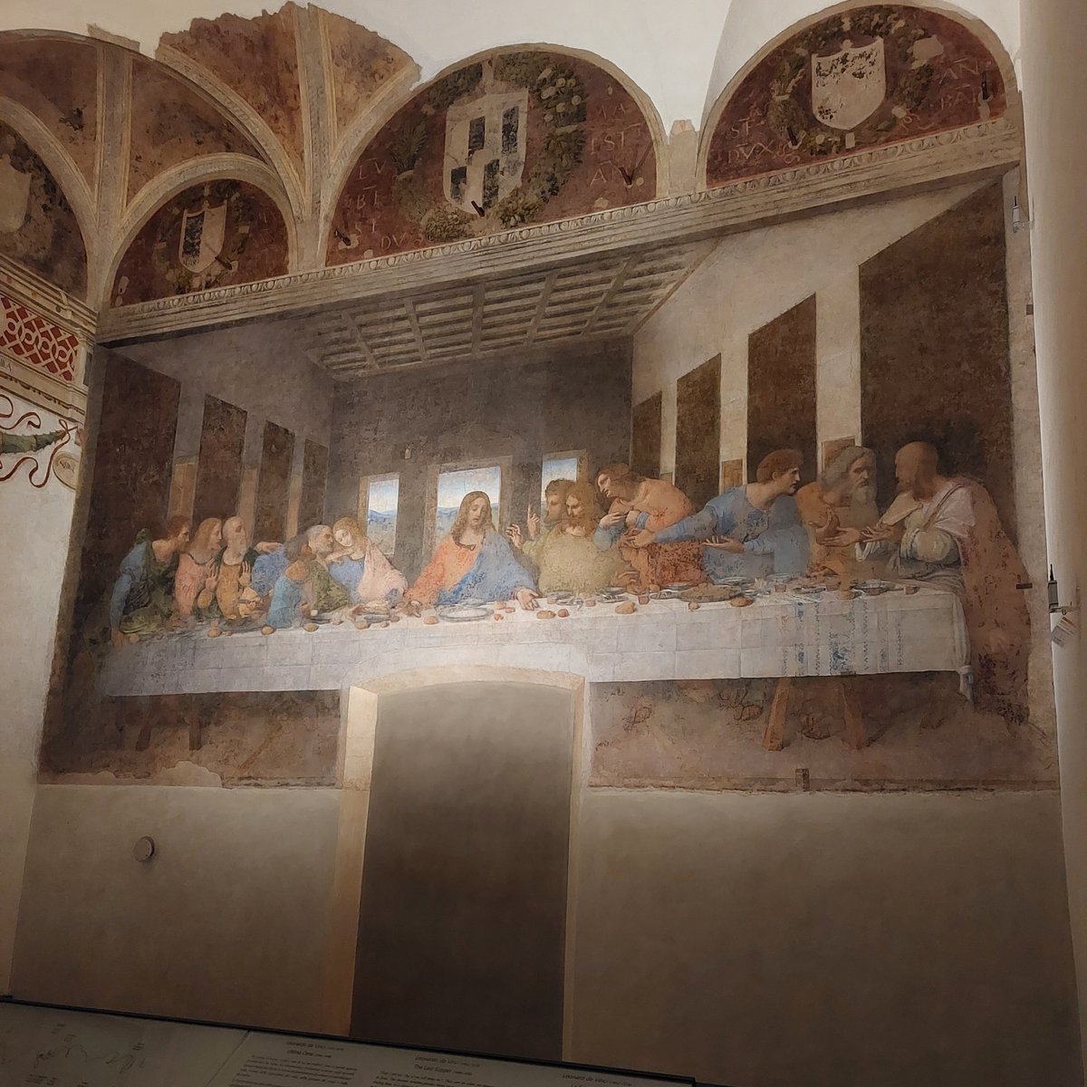 MilanoinMano1's tweet photo. Let's celebrate  #LeonardodaVinci's birthday with this photo of the #Last Supper https://t.co/B9kjZViUWA