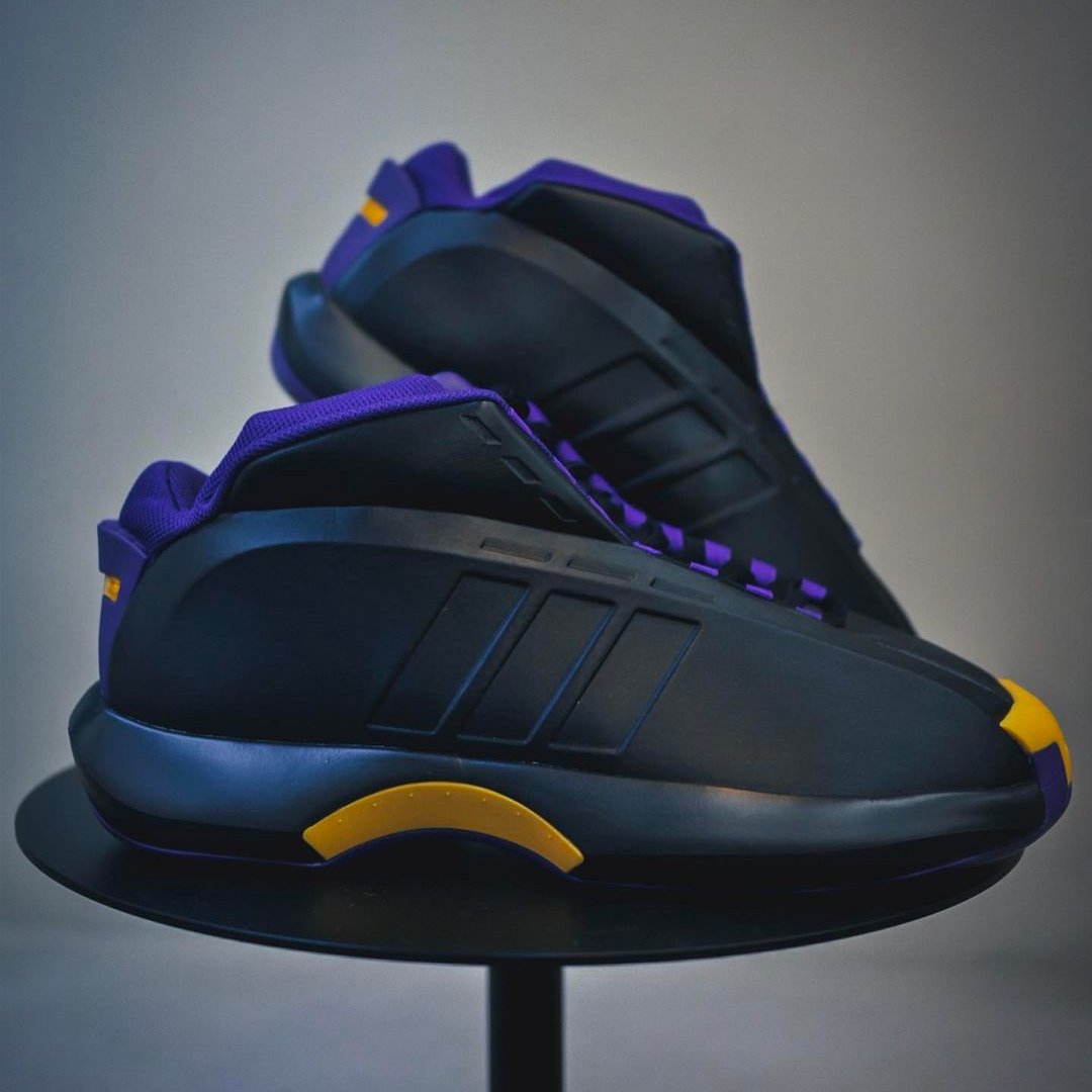 SoleRetriever's tweet photo. LIVE IN 30: adidas Crazy 1 Lakers Away

https://t.co/g1JGs6ILVg https://t.co/3AyhaXj3my