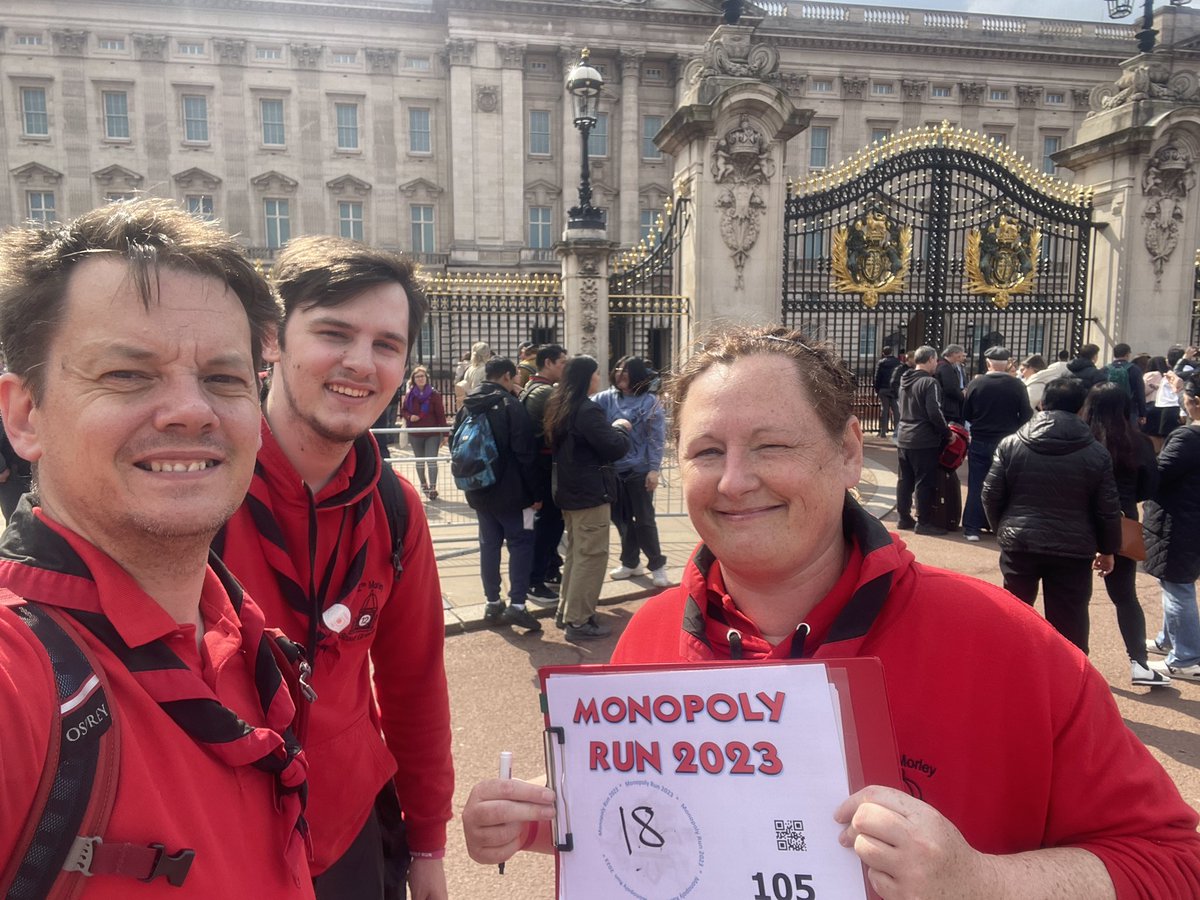 #mr23penguin #105 #buckinghampalace