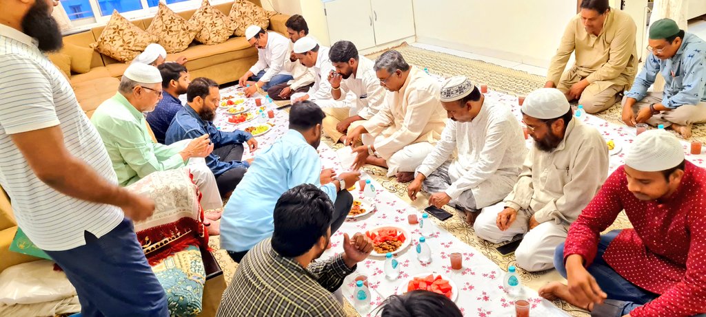 MohdRashedFaraz's tweet photo. Dawat-E-Iftar At Khoesar Colony, Shaikpet, Jubilee Hills Constituency.
GHMC Standing Committee Member & #AIMIM Shaikpet Corporator Mohammed Rashed Farazuddin Attended #Dawat-E-Iftar At Khoesar Colony. Along With Society Members, Residents of Colony.
#IftarWithRashedFarazuddin https://t.co/obVR63R4jp