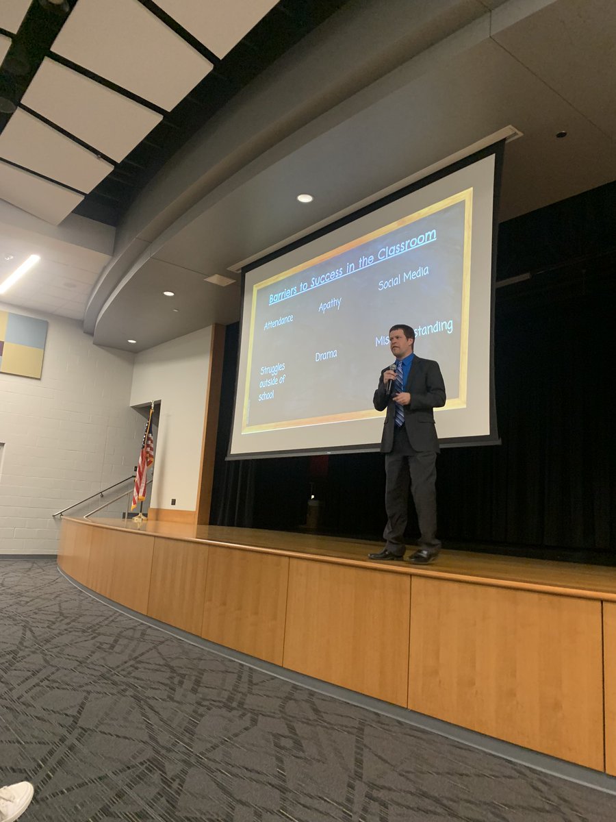 slobodzianm's tweet photo. Recognize your students and coworkers are human. @BrianSkinnerKS talking about the invisible backpack and the unknowns of what we are carrying. #communication #connections #collaboration #edcampjoco #edcamp @EdCampJOCOKS https://t.co/q4vtVwr3h4