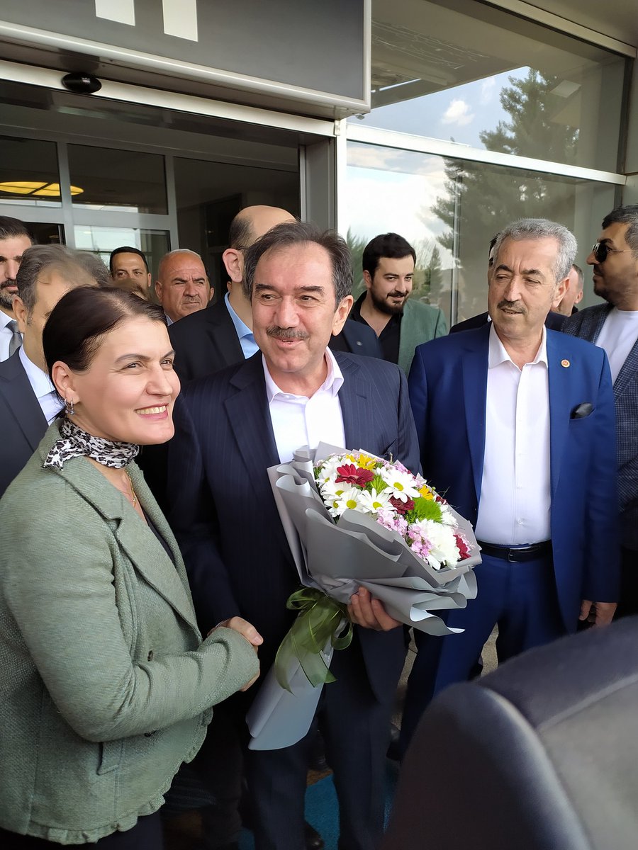 Kıymetli vekilimiz sn.<a href="/IhsanMerdanoglu/">Ali İhsan Merdanoğlu</a> Diyarbakırın devası 
İl ve ilçe yönetimleri ve deva sevdalıları ile birlikte Diyarbakır'da büyük bir ilgiyle karşıladık.
Yolunuz yolumuzdur 
Hep birlikte daha demokratik yarınlara
<a href="/alibabacan/">Ali Babacan</a> 
<a href="/CihanUlsen/">Cihan Ülsen</a> 
<a href="/mesutyuksel21/">Mesut Yüksel</a>
<a href="/BaglaraDeva/">Deva Partisi Bağlar İlçe Başkanlığı</a> ailesi