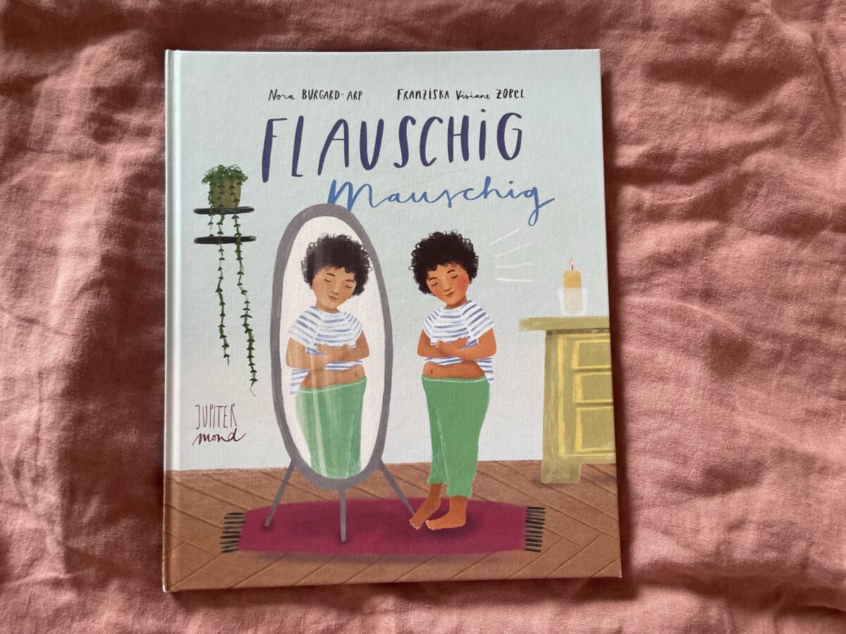 kinderbuuuch's tweet photo. Kinderbücher können einen wertvollen Beitrag zu positiver Körperwahrnehmung leisten. “Flauschig Mauschig” ist ein wundervolles und Beispiel dafür.

Mehr über das Buch von Burgard-Arp gibts hier:
https://t.co/0jN767K9H0

#diversekinderbuecher https://t.co/alpkZsXChG