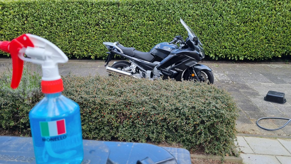 vincent_boog's tweet photo. Ready for the next season🙂
#fjr1300ae  
#monello #dodojuice #kenotek  #detailling https://t.co/4NheiNQPas