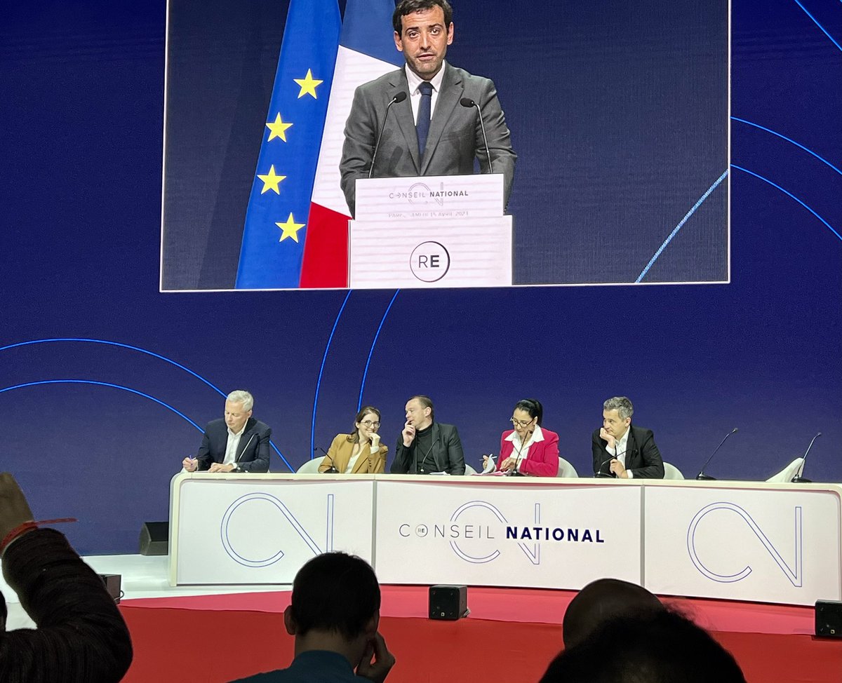 lauriannerossi's tweet photo. Premier Conseil national de @Renaissance : au travail pour débattre ensemble des grandes orientations de notre parti. Pour la France et pour les Français. Les militants des Hauts-de-Seine @92_Renaissance, que j’ai l’honneur de présider et représenter, y prennent toute leur part ! https://t.co/rBZNBZSG1M