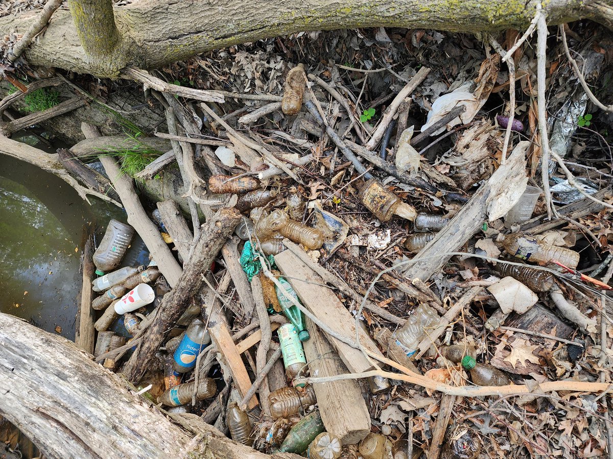 I'm cleaning up little hunting Creek today with <a href="/SupervisorLusk/">Rodney Lusk</a> and <a href="/KrizekForVA/">Paul Krizek</a> Get down here and help at the Janna Lee Bridge, Mommas Kitchen or Grackle Court