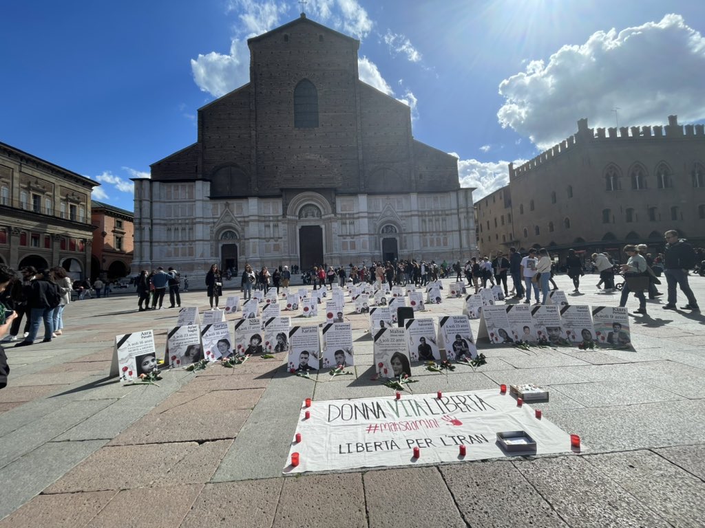 alex curti tweet media