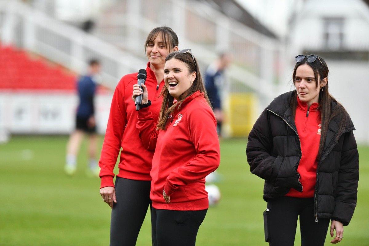 Official_STFC's tweet photo. It’s special guest galore at The CG this afternoon 🙌

#STFC 🔴⚪️ https://t.co/KxFy1xNog0
