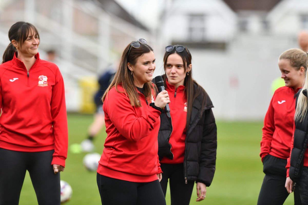Official_STFC's tweet photo. It’s special guest galore at The CG this afternoon 🙌

#STFC 🔴⚪️ https://t.co/KxFy1xNog0