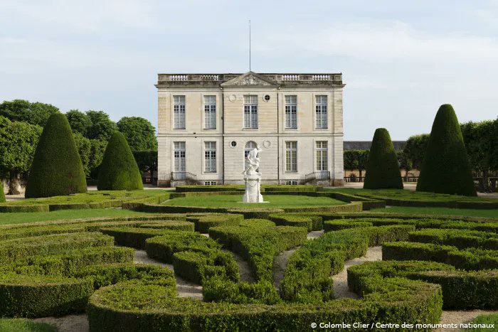 leCMN's tweet photo. Flash info pour tous les artistes en herbe : rendez-vous au château de #Bouges ! 👨‍🎨
Accompagnés de l'artiste sAn, partez à la découverte du parc, pour créer votre tableau printanier. 🌿🌷

Rdv le 19, 21 et 26 avril ➡️ https://t.co/ZL5Br9h2al https://t.co/hQ8wBq1mGl