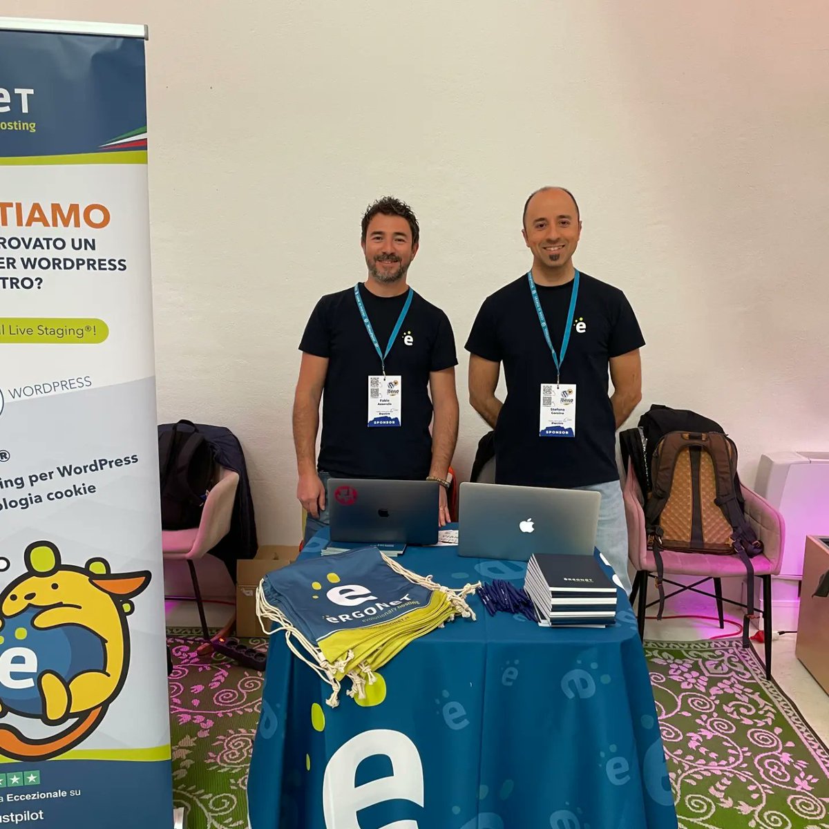 Ergonetsrl's tweet photo. AAA CERCASI volontari per finire i gadget disponibili per il WordCamp Torino prima della chiusura dell'evento! 😉

#WCTRN2023 #wordpress #wordcamp https://t.co/7PyCQTEUbu