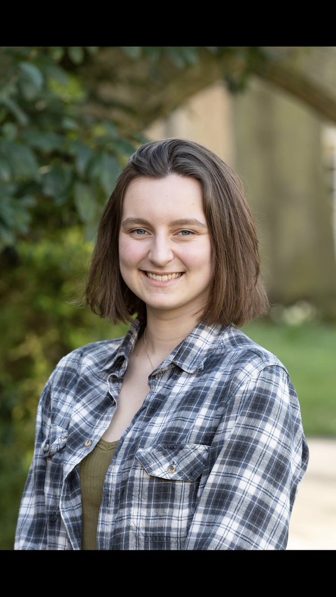 Please welcome to the stage… our Producer Emma Hinnells! Emma is an independent Producer who works in live comedy, audio production and film &amp; TV. She specialises in puns and Excels at spreadsheets 📊🎭