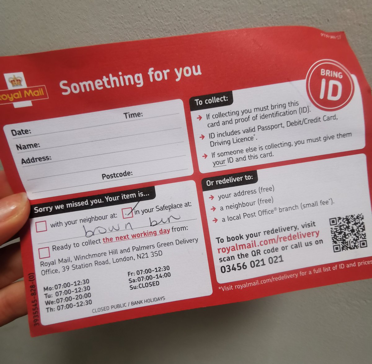 Sabrina_Dougall's tweet photo. Please don't do this @RoyalMail #royalfail https://t.co/0fn6PunoJO