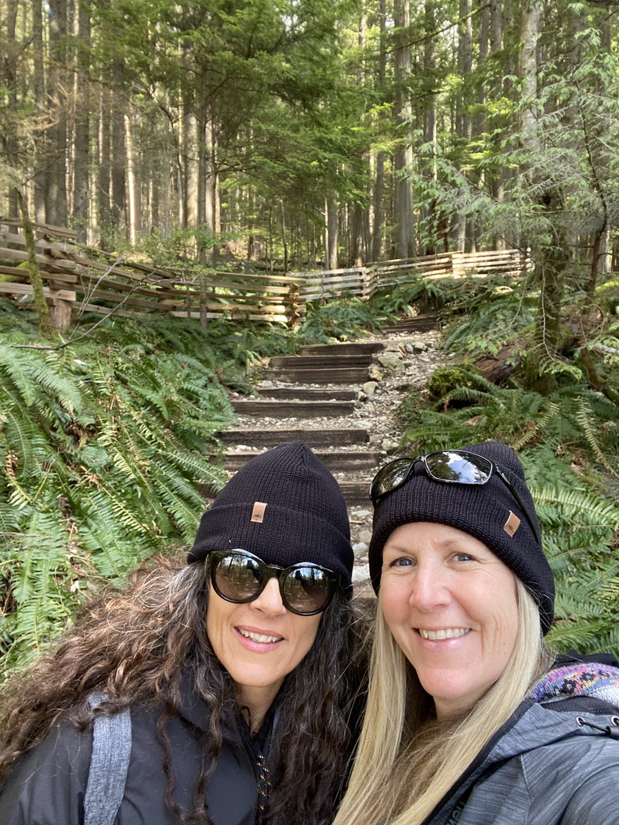 keeprunningkris's tweet photo. Wow what an adventure! We went up the BCMC Trail at Grouse Mountain yesterday. It was tough especially without spikes but we did not die! It was an intense couple of hours and afterwards we felt like superheroes 💪🏻💪🏻 #strongernow #yvr #grousemountain #bcmctrail #girlstrip https://t.co/O2nqIdfIls