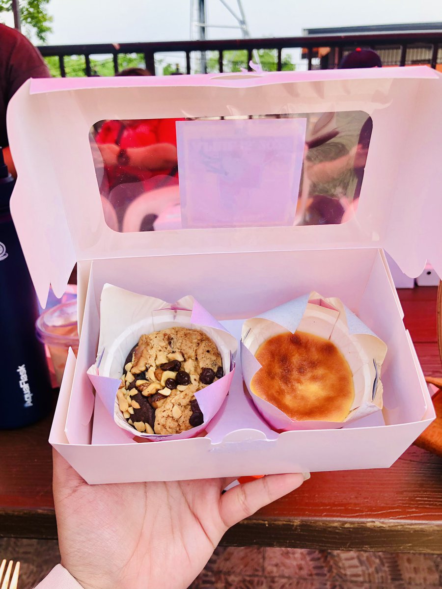 shaneniwhee's tweet photo. Appreciating all the people who have prepared these for all of us! 🥺💗

Solid po kayooo 🙇🏽‍♀️ We enjoyed everything, thank you po sainyo &amp; pati kay Tita @iheart_wheein forda round 2 sa kape, grabe yung tibok ng puso ko kanina chz 🫶 

#MooEventsMNL #HappWheeBirthday 
 #휘인 #WHEEIN https://t.co/KUYVQTiDwB