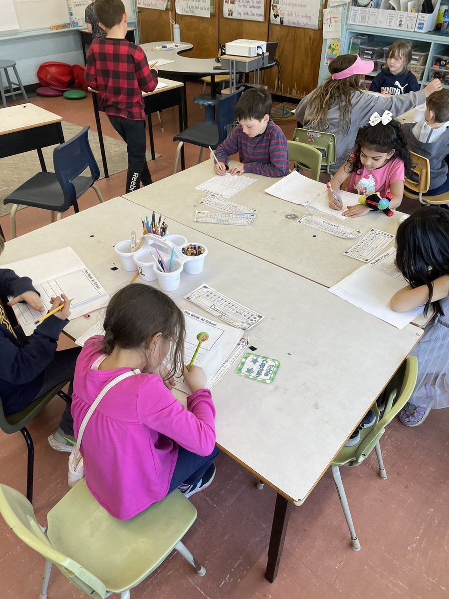 mrsbowesteaches's tweet image. Hard at work writing our This Week at School Letters. What a group of super focused writers!! #letterwriting #homeschoolcnnection #howwasyourweek?