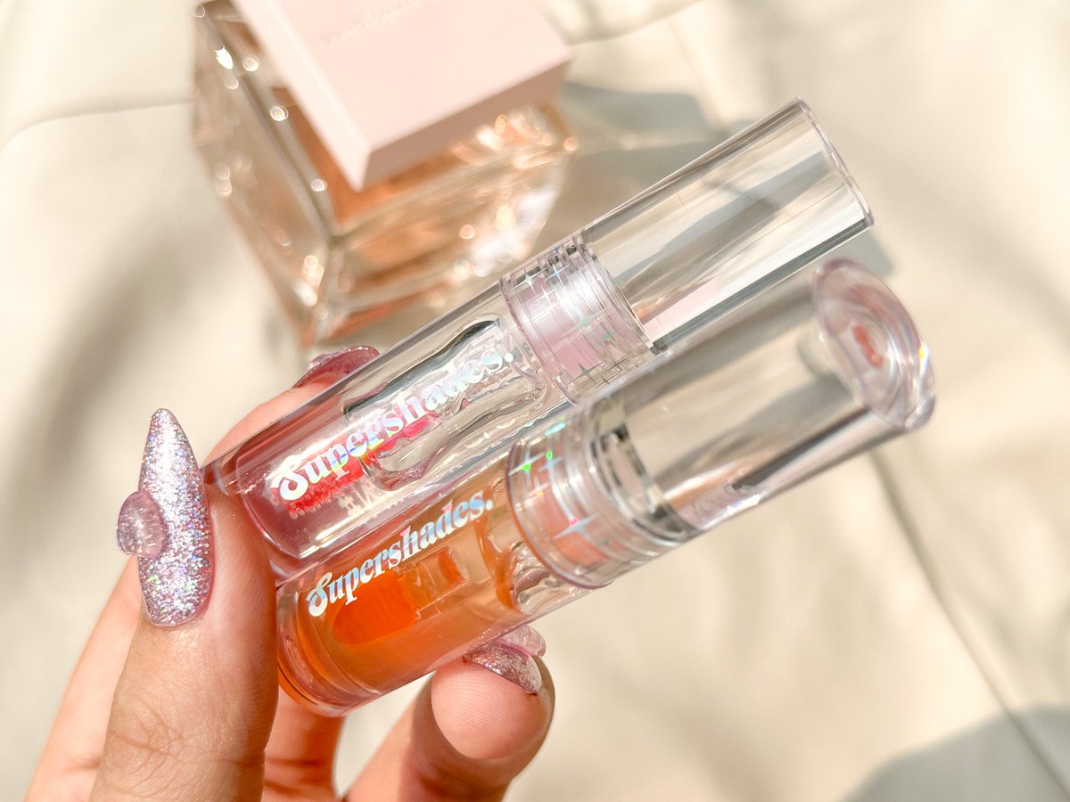 lolizzq's tweet photo. กลิตเตอร์ฉ่ำสวยปังไม่ไหว🪞Mirror gloss ลิปกลอสเปลี่ยนสีตามค่าPH สีติดทนมากกก ทาแล้วเย็นด้วย ชอบทุกสีเลยพกไปด้วยทุกที่ ทาก่อนนอนปากสดใสไม่โทรม🥹 ตื่นมาสวยแบบเจ้าหญิงในนิทาน #Mirrorgloss #ไว้รีวิวห้ามขายของโว้ยย #ใช้ดีบอกต่อ #lolizzqreview https://t.co/Zoo1QjUk4V