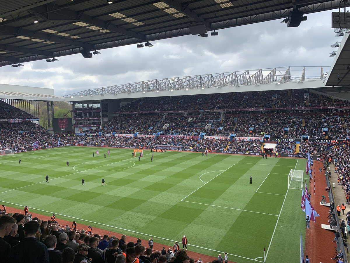 JMere24's tweet photo. #HWTL ⚫️⚪️ https://t.co/2pOtEbcKsl