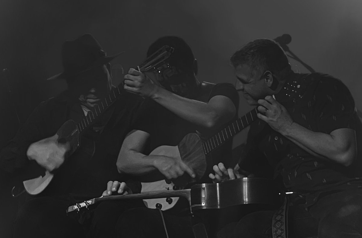 cpdavey's tweet image. If @c4trio comes around your neighborhood, grab a ticket. Saw them in Concord, NH, opening for @RealSnarkyPuppy and was blown away (no disrespect to Snarky Puppy, who were amazing too!).