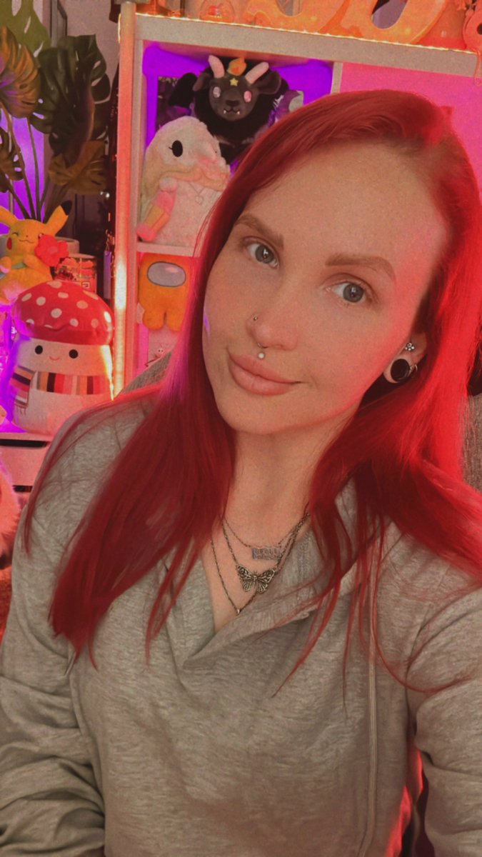 geauxgretchen's tweet photo. 🔴LIVE NOW🔴
Charity stream today! We’ll be raising money with @horizon_onward for the Trans Empowerment Project! Come hang out. 💛 #dbd #DeadbyDaylight #intothefog 

🌟https://t.co/PFilSpdCOU🌟 https://t.co/rHmbo7byUS