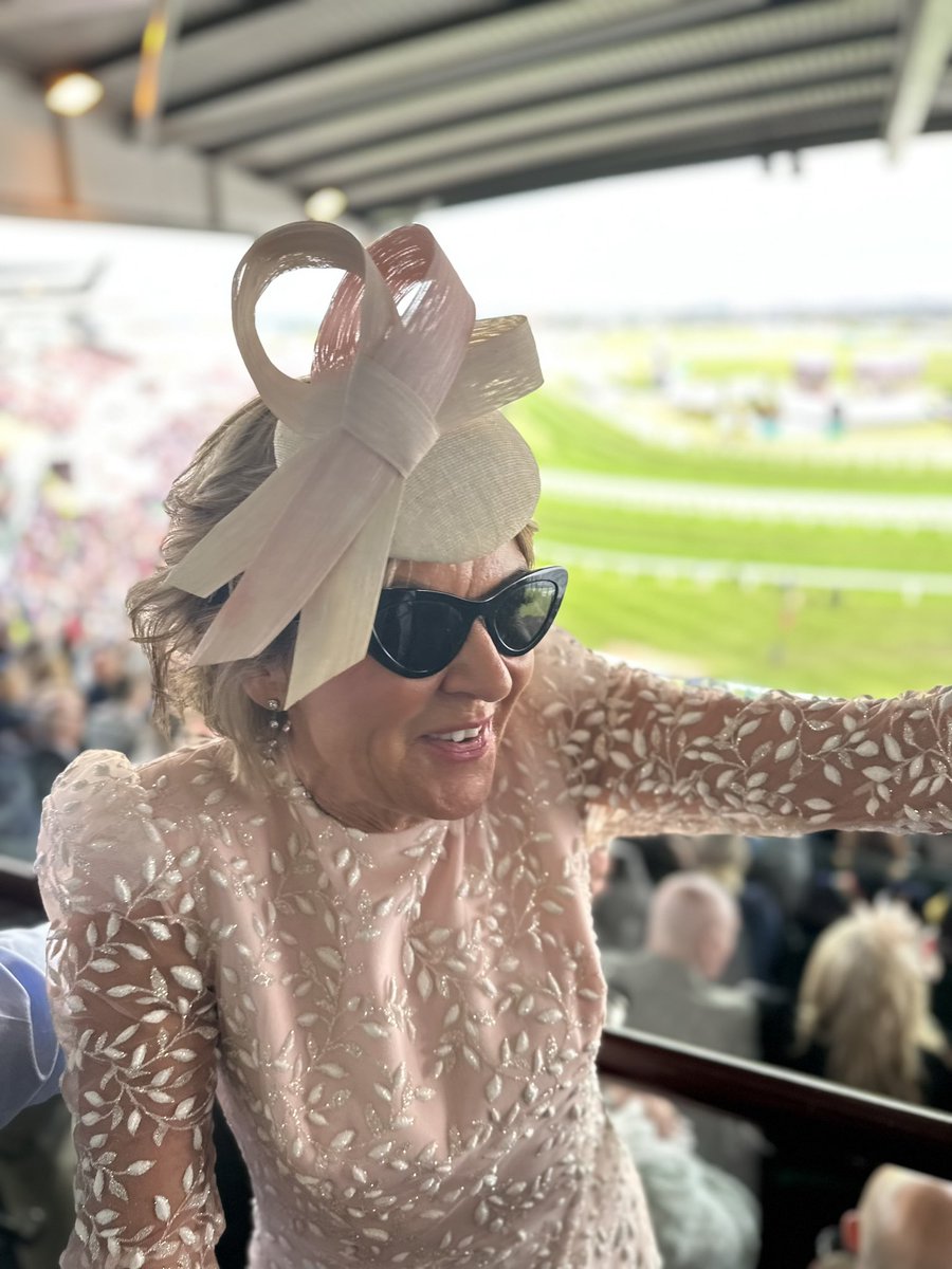 Donna Scully tweet media