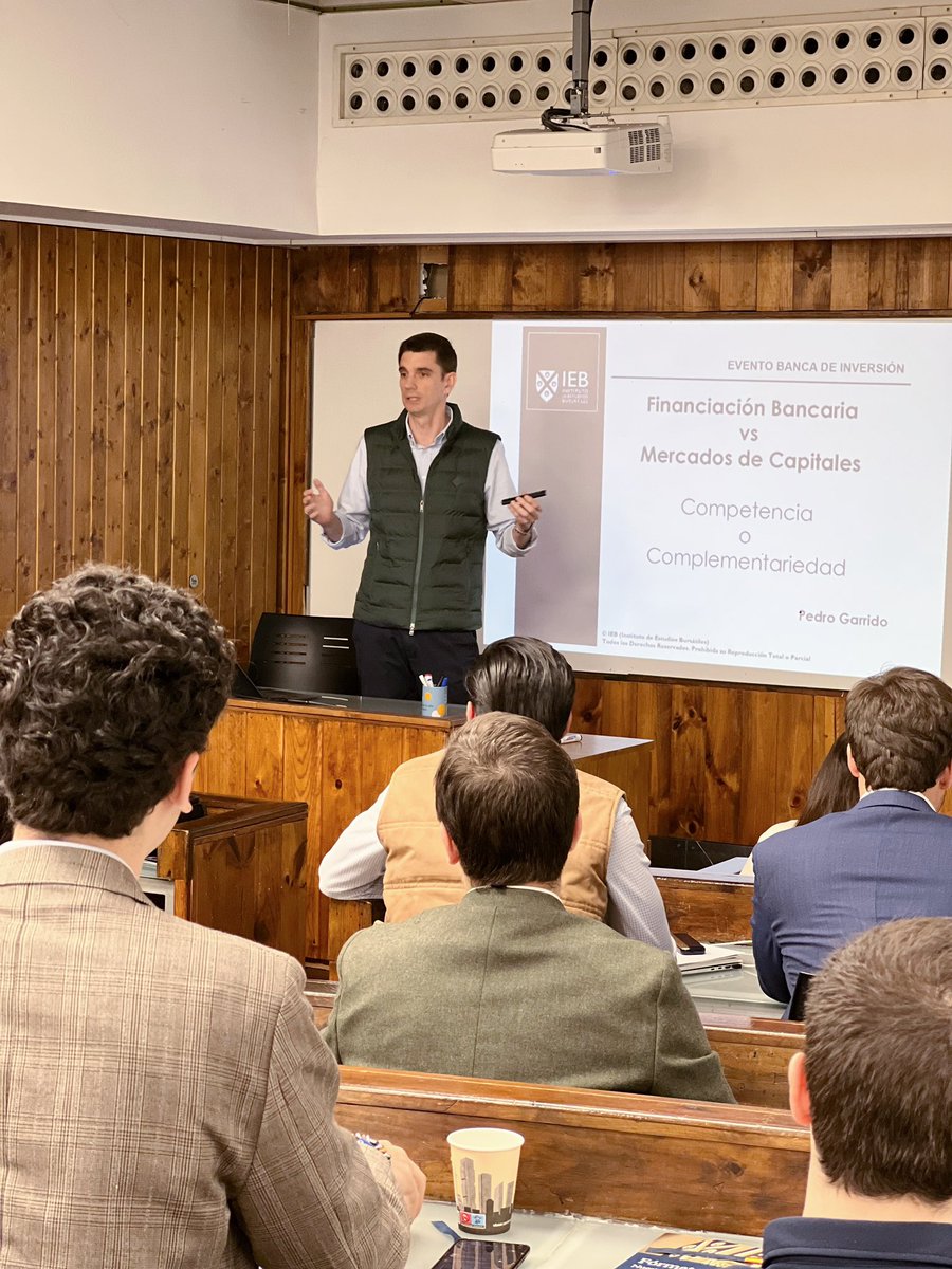HMohedano_'s tweet photo. 🔥 ¡Aquí os dejo algunas fotos del EVENTO de BANCA de INVERSIÓN que hemos realizado esta mañana!

Cc: @PedroGarrido82 @IEB_Spain @ASESOREFA @jlorenzotrading @joaquindanvila https://t.co/scvyLGwZMe