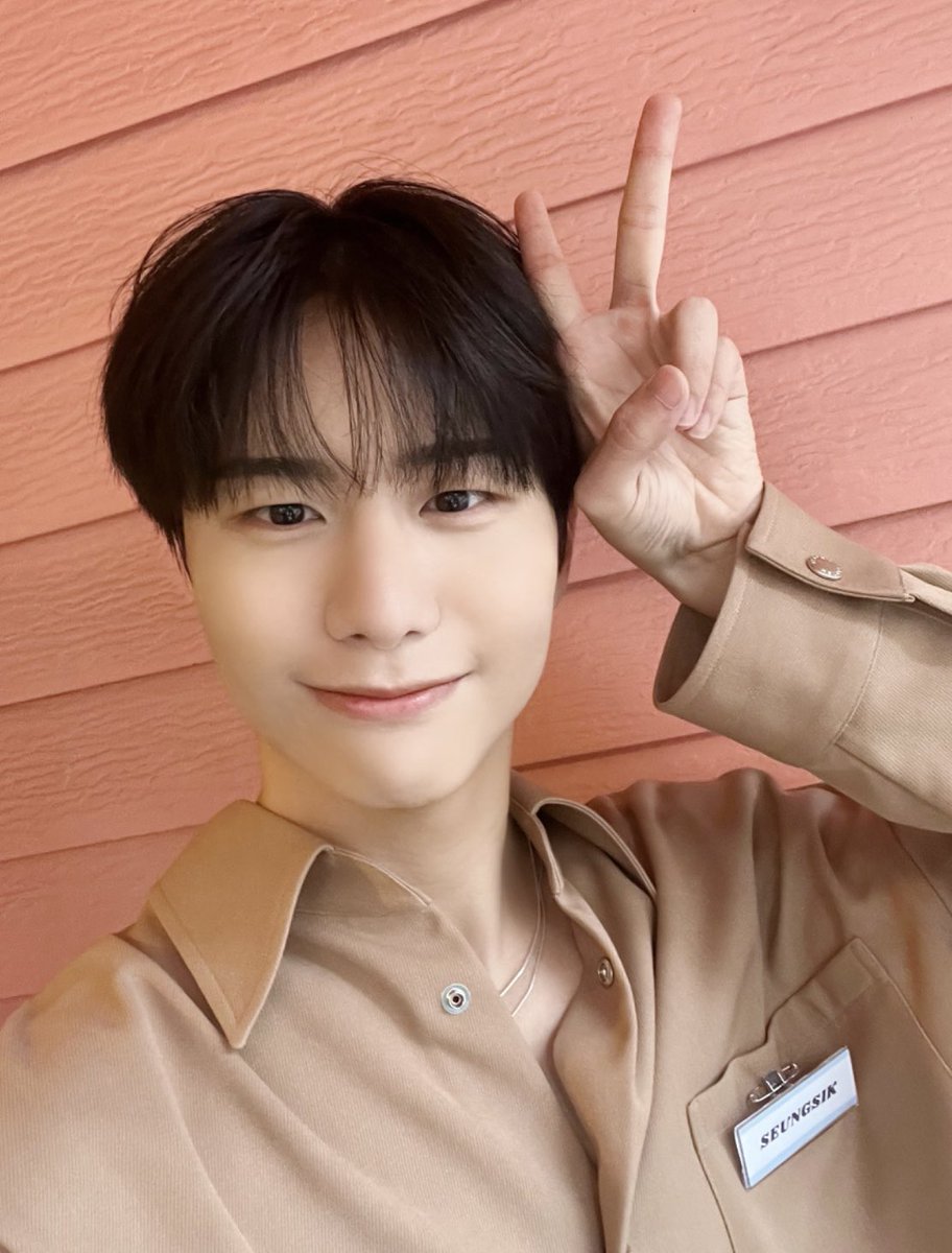bonxe_'s tweet photo. #우리의_기둥_승식아_생일축하해
#HAPPY_SEUNGSIK_DAY https://t.co/8NjJ8G1BBc