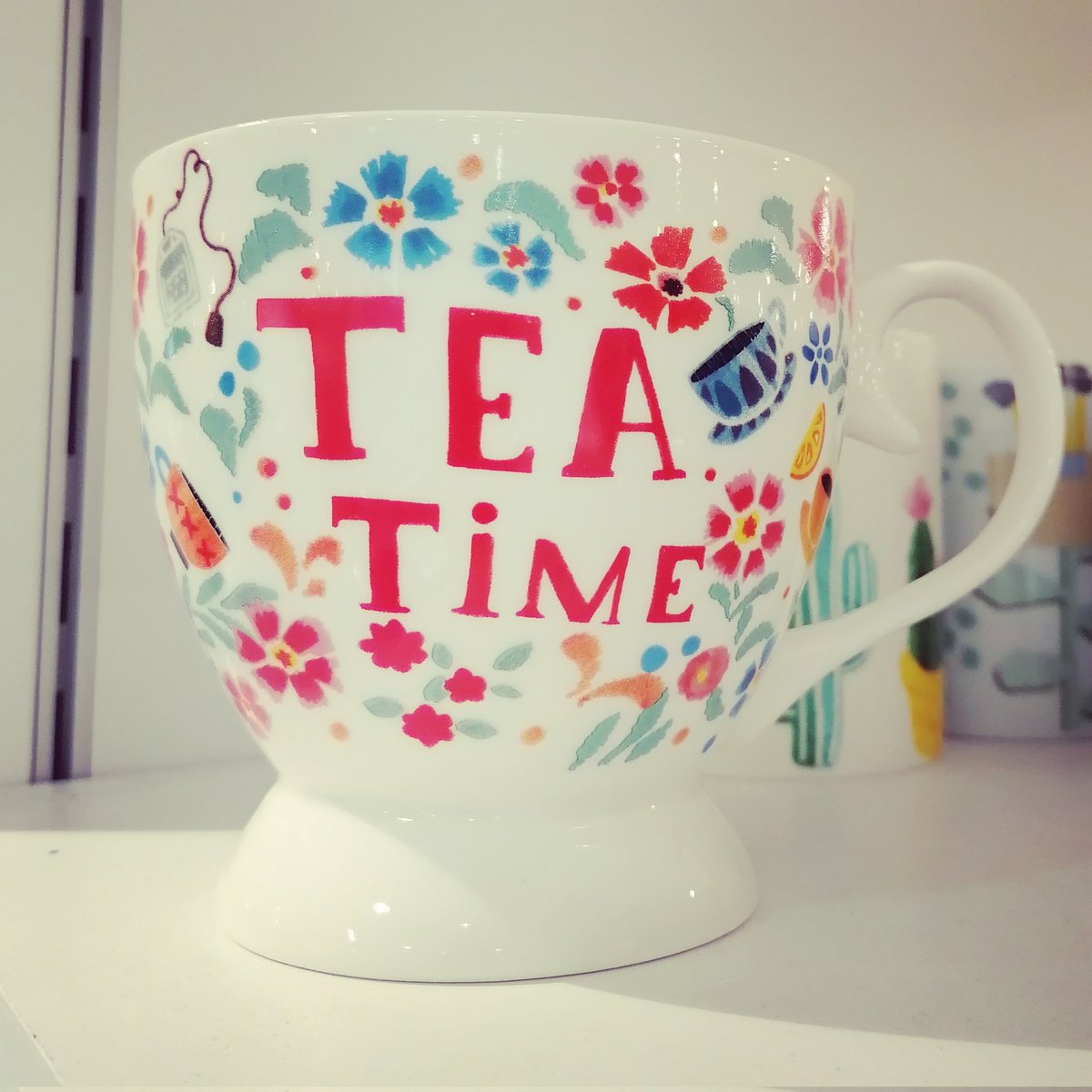 sitiojaneausten's tweet photo. ¿Ha llegado ya la #HoradelTe?
#cosasbonitas #vajillas #shopping #gifts #te #teatime #tea #notodoesjaneausten
https://t.co/h0U4HF8ajo https://t.co/xeKBLxIVpk