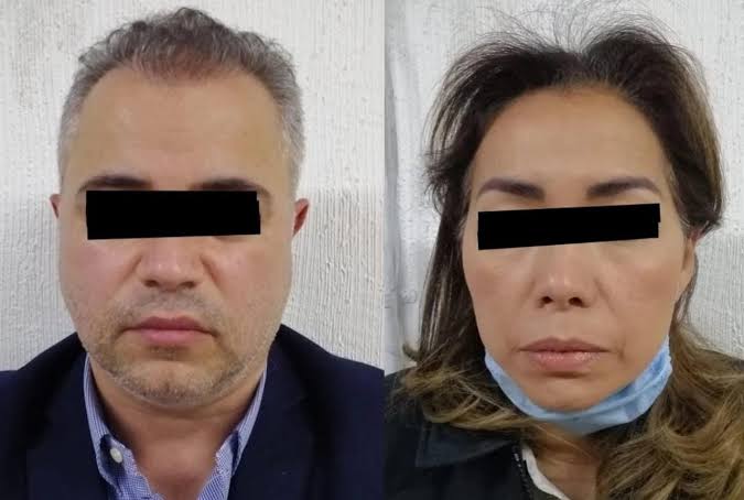 felyxmarquez's tweet photo. #ULTIMAHORA Durante la madrugada fueron recapturados y trasladados a la Fiscalía Norte del Puerto de #Veracruz, Jorge N y Diana N, padres de Marlon B.F, presuntos participantes del feminicidio de la joven Monse Bendimes. Buscan vincularlos por el delito de omisión de auxilio. https://t.co/iUwPydEsU4