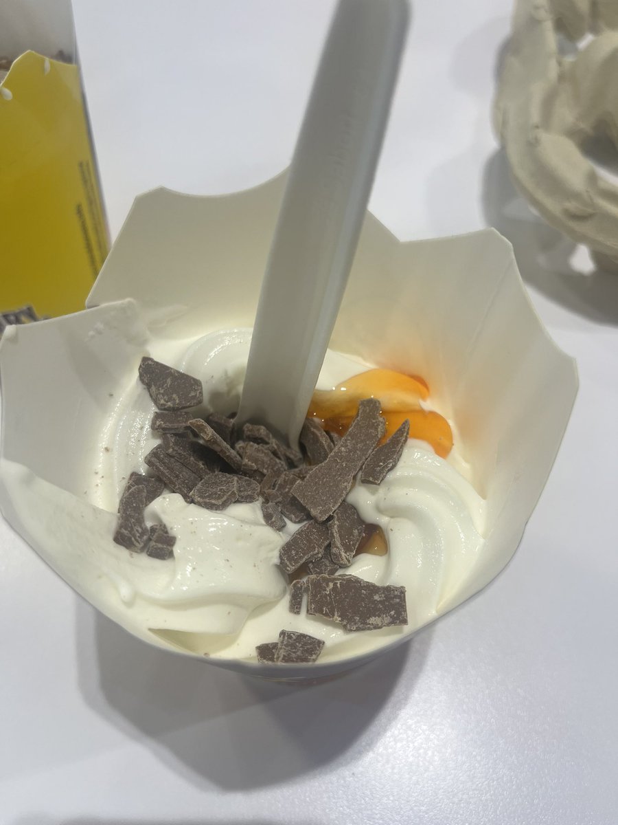 DawnSutton16's tweet photo. @McDonalds just picked up this McFlurry! Nothing like the advert! Basically £1.99 for a tub of ice-cream!! https://t.co/MXSnaBh8V0