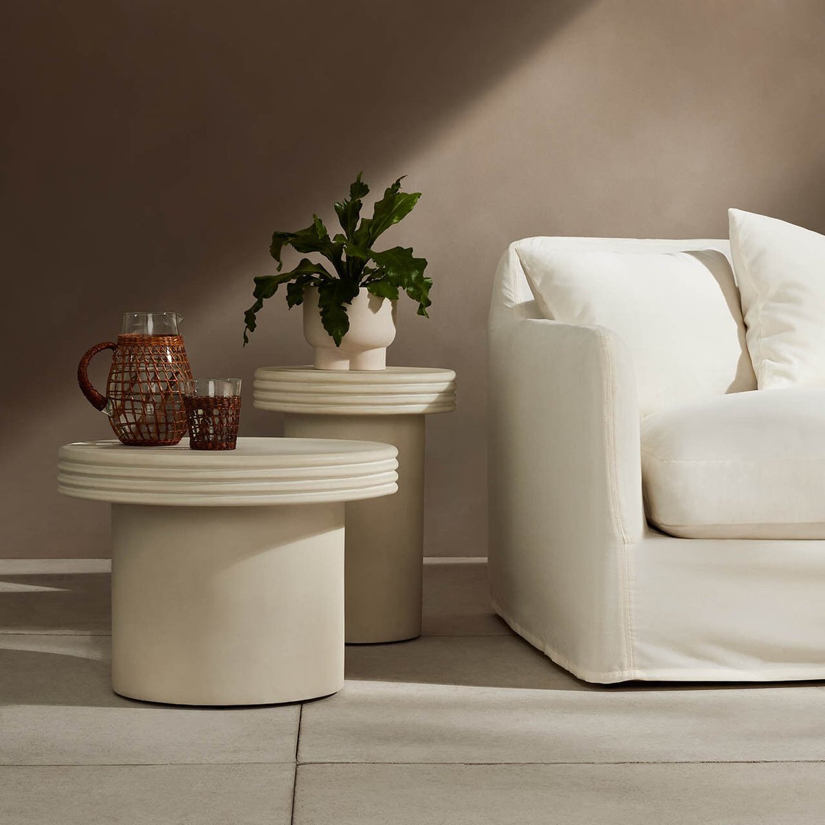 clutch_modern's tweet photo. Upgrade your space with chic, multi-functional decor side tables that look stunning! 💫🏠 Add some personality and charm to your interiors with these essential pieces. #HomeDecor #SideTables #InteriorDesign #modern https://t.co/4El4URaGpQ