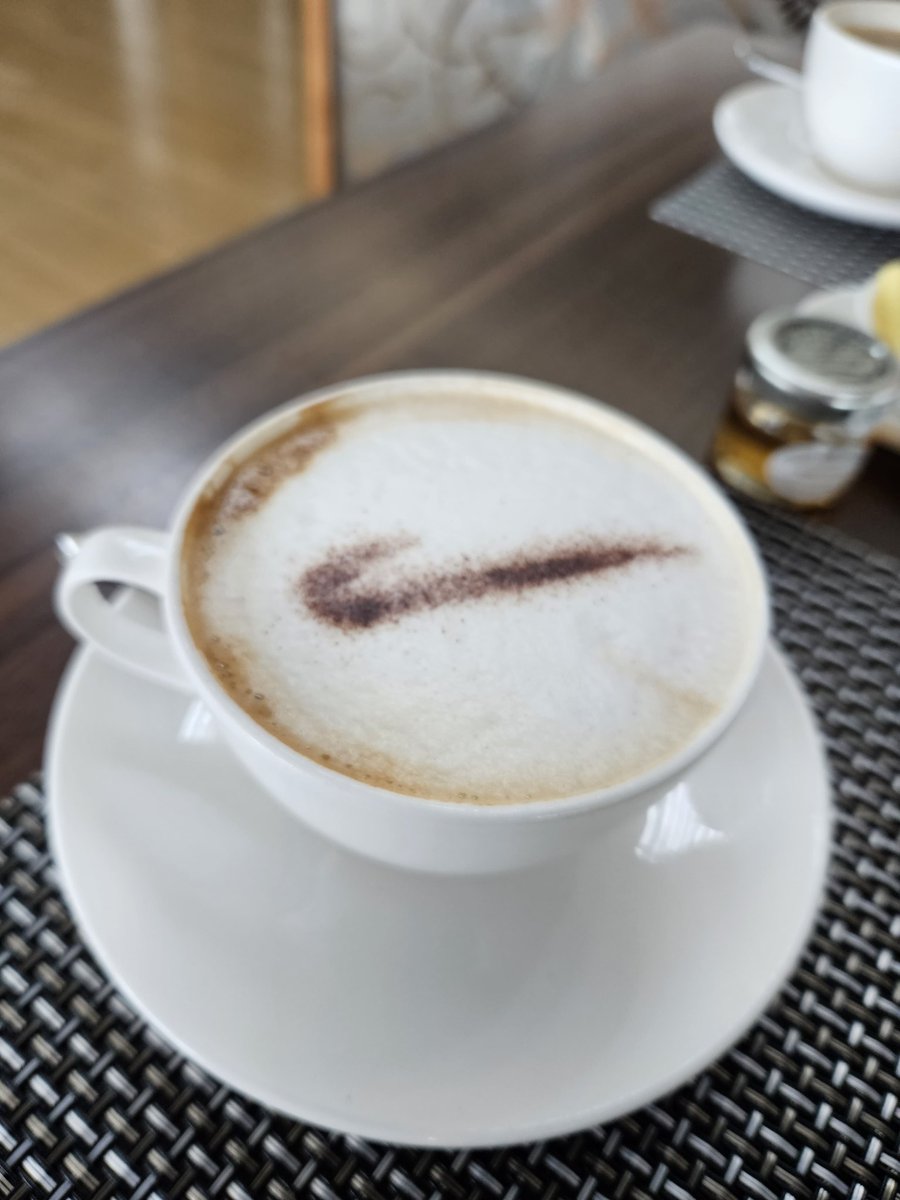 pmramsay's tweet photo. @British_Airways thanks to all your great staff at the #concordelounge #heathrow Have really looked after us today. Hopefully no more delays and looking forward to #ba243 to #mexicocity #vamos https://t.co/Yp7DWEeZwQ