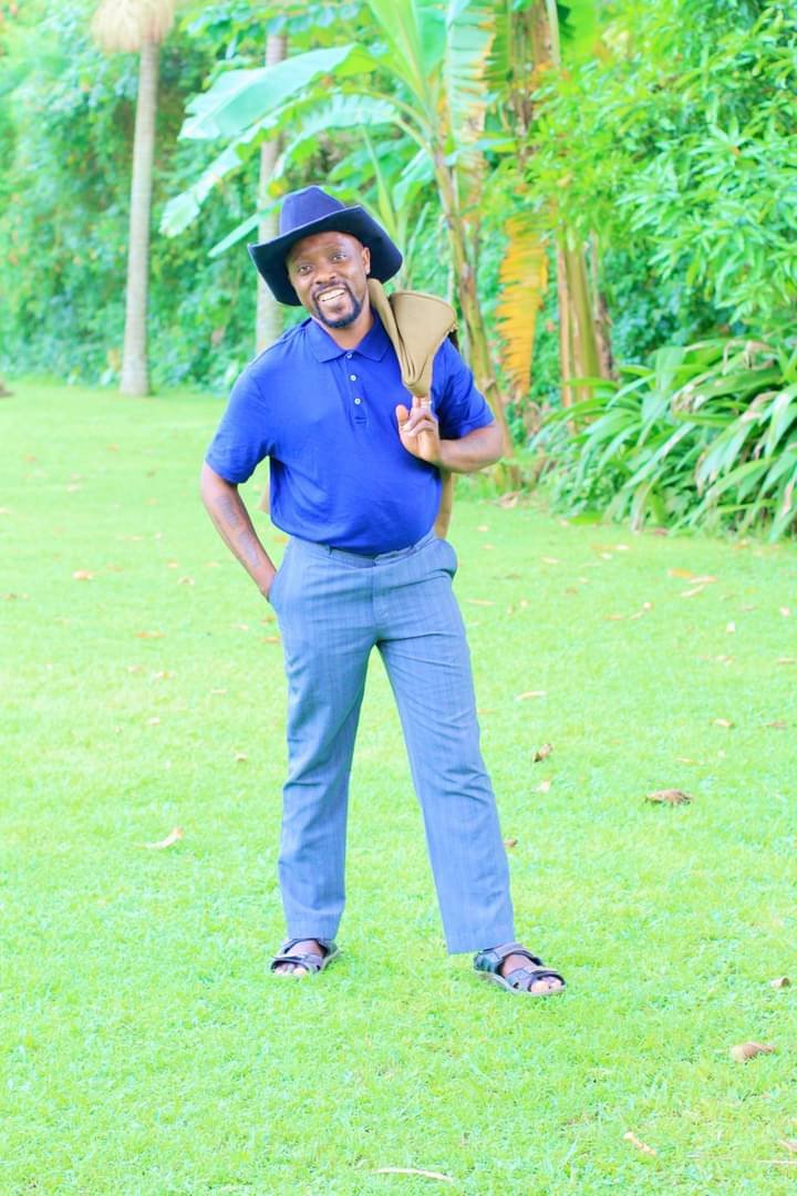 Tophadff's tweet photo. Nguzeeyo t-shirt eyindi, ebye'kooti mubyesoniwe!!!

Twegweeku nga 13th May ku Jinja sss
Swengere Experience Season 3
KAMA MBAYA  MBAYA https://t.co/RqR5rY4E1h