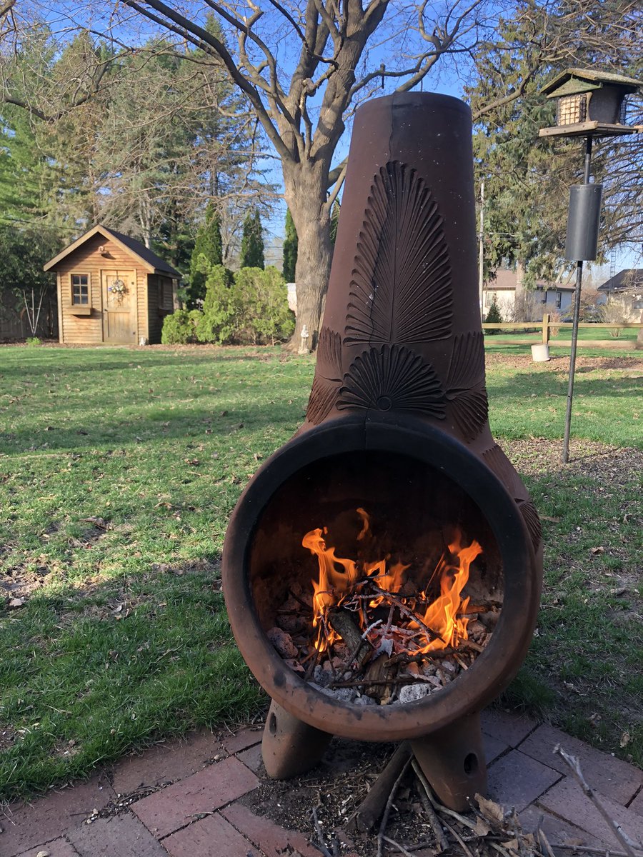 StacyMerrick's tweet photo. Coffee with a morning fire. https://t.co/ETXhhGzlvo