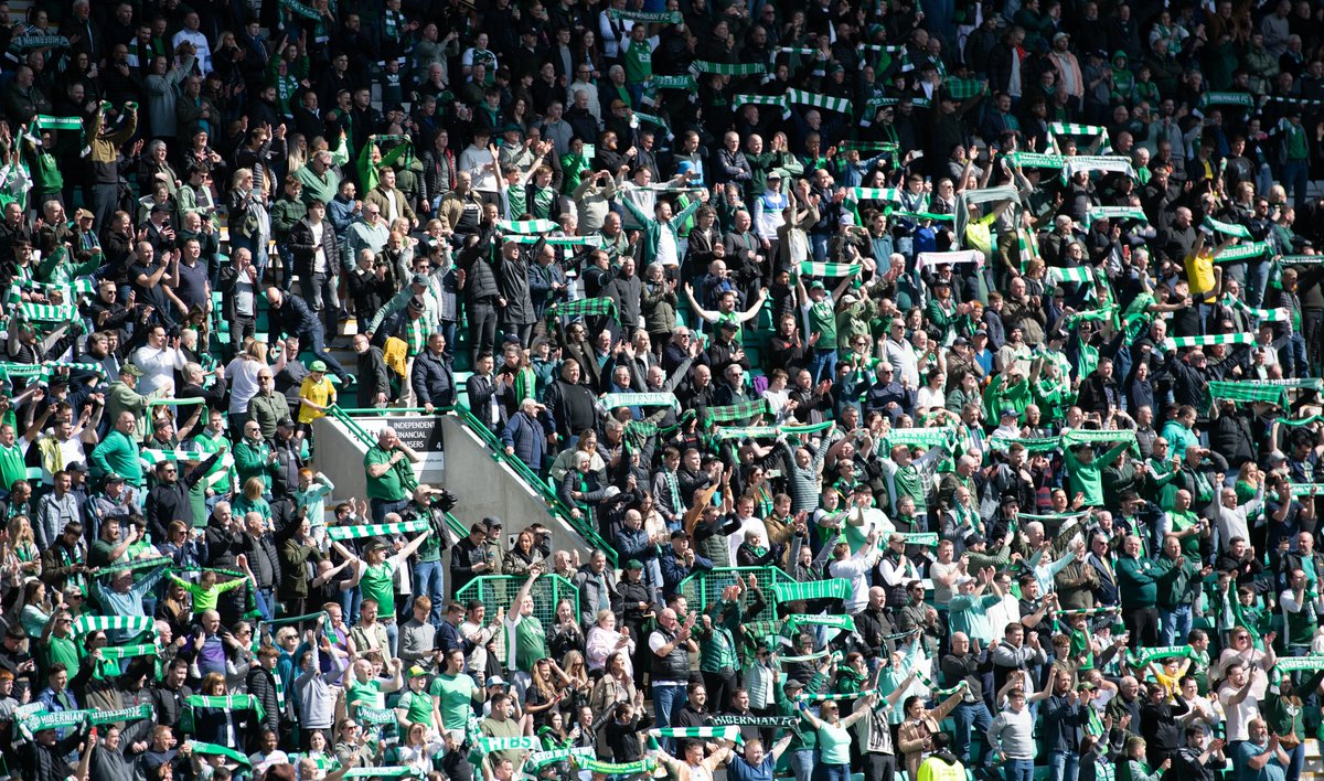 HibernianFC's tweet image. Unbelievable support today at a packed out Easter Road 👏

Superb, Hibees! 💚