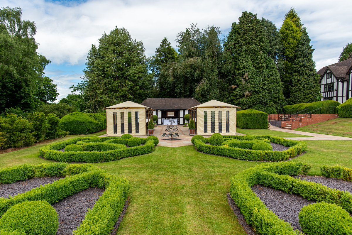 Who else is looking forward to warmer weather? 🙌

So are we at Hogarths Stone Manor! Get ready to enjoy our beautiful outdoor spaces, stunning gardens, and delicious al fresco dining. Come and experience the best of the season with us.  ☀️
#HogarthsStoneManor #Spring #Staycation