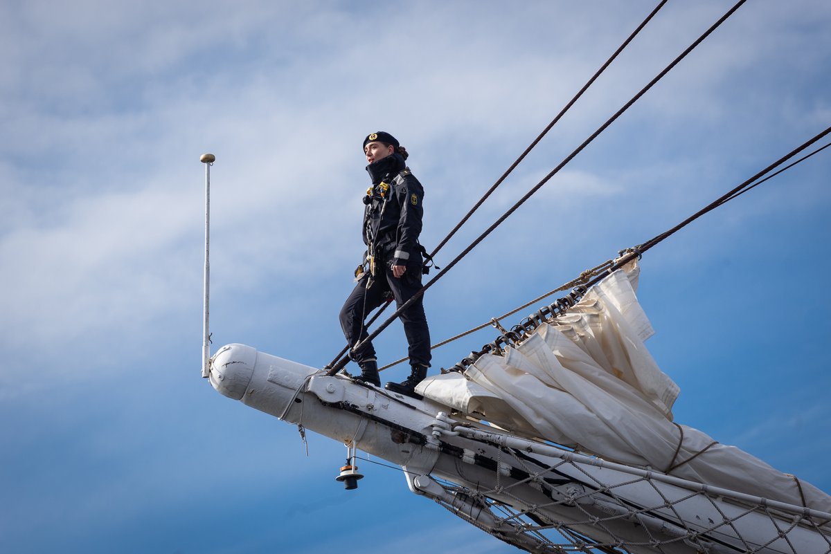 GeirPedersen's tweet photo. «Statsraad Lehmkuhl» has returned to Bergen after 20 months at sea. This marks the end of the first «One Ocean Expedition» and the start of the first "One Ocean Week" 
https://t.co/bH4h1LVzuX - One Ocean Week
https://t.co/2DTb9BfhK0 - One Ocean Expedition https://t.co/zy1oDWSajh