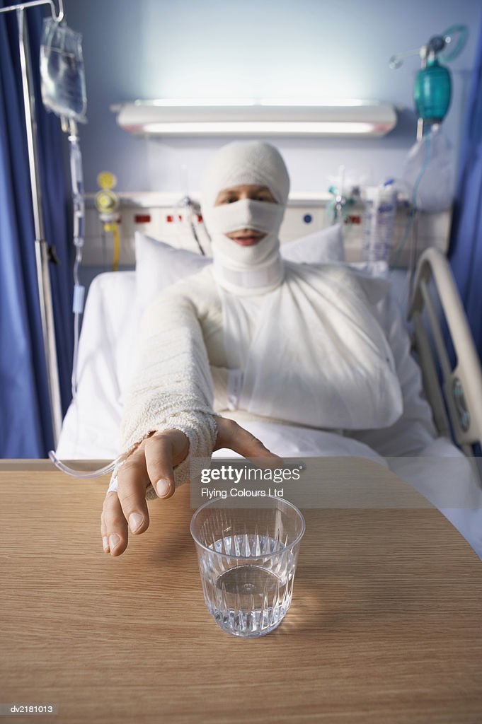 The <a href="/BarnetFC/">Barnet FC 🐝</a> keeper today after he was brushed with a foot. He was lucky to pull through 😐 <a href="/Wrexham_AFC/">Wrexham AFC</a> #WxmAFC #WrexhamAFC #poorrefagain #NationalLeague