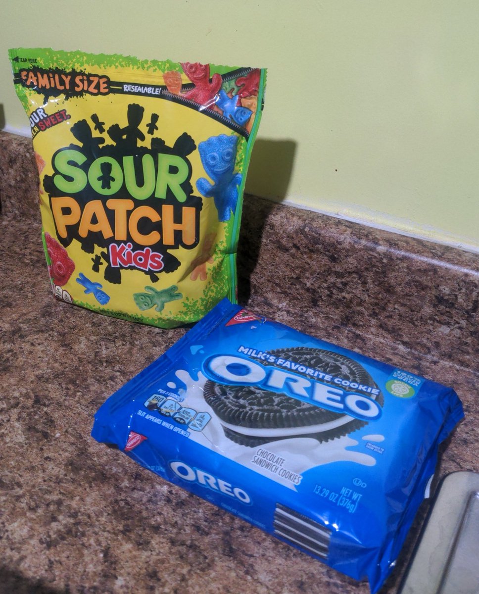 OckhamsRaiser's tweet photo. Hosting my first home poker game, had to get a couple iconic snacks @phil_hellmuth @TeddyKGB3 https://t.co/zk0U0o6SFB