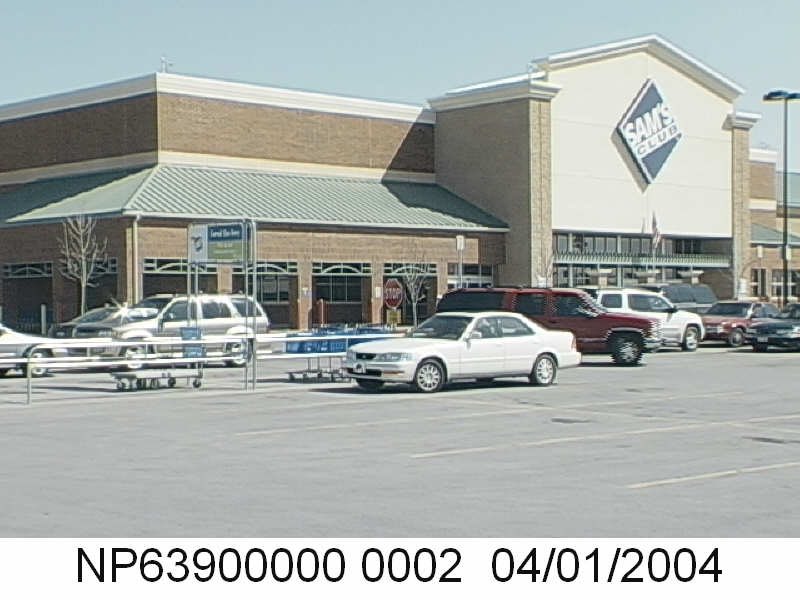 @SamsClub Happy 40th BDay To My Favorite Club!!! I have some circa pics of my Sam’s Club that I shop at! Built in 2001, and still looks the same after so many years! #40YearsOfSamsClub