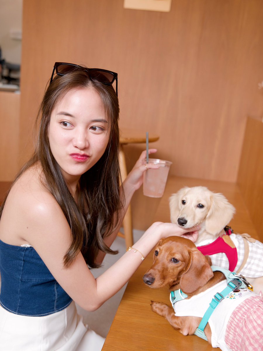 happy kids 🌭🐶✨🤏🏻