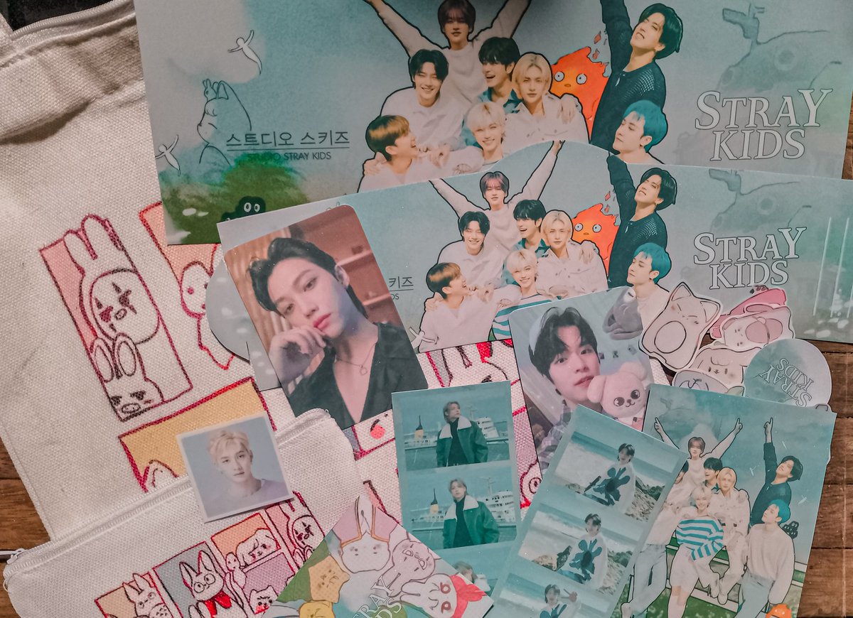 2000jn_'s tweet photo. my first skz cse 💗 tysm @NorthSTAYEvents & @allforskzph for this event 💗
#STUDIO_STRAYKIDS
#NorthSTAYSwithSKZ
#StrayKids5thAnniversary https://t.co/kc3FDTN3eZ