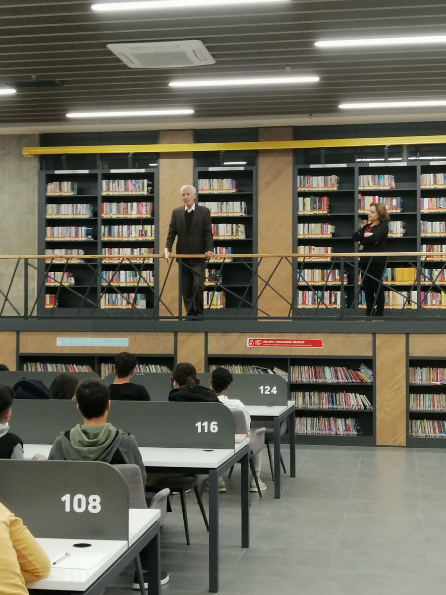 Batman_iktm's tweet photo. Batman Valiliği İl Kültür ve Turizm Müdürlüğü'nün tertip ettiği Kütüphane Sohbetlerimiz devam ediyor. Konuşmacımız Sn. Davut Okçu sohbetinden hemen sonra dinleyicilere çiğköfte ikramında bulunuldu.
@m_ihsanaslanli @batmanvaliligi @TCKulturTurizm @batmanihk https://t.co/Ea2fGOurWu