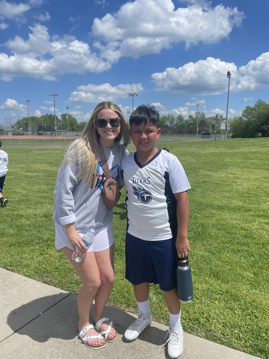 Mrs. Elam tweet media